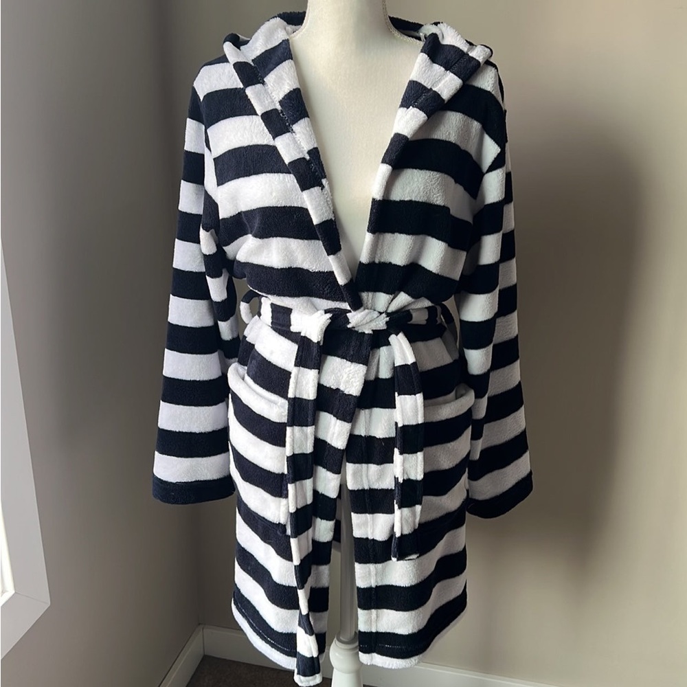 Ardene Bath Robe - Picture 2 of 12